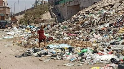 أزمة المتعهدين بالخصوص تتسبب في عودة تراكمات القمامة من جديد