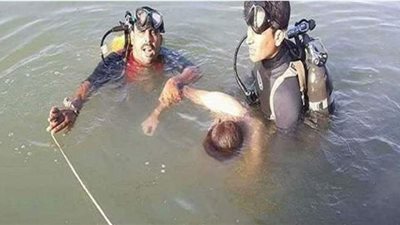 انتشال جثة شاب وإنقاذ والده بشاطئ أبويوسف في الإسكندرية