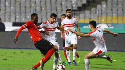 طاقم تحكيم القمة يصل القاهرة.. غدا