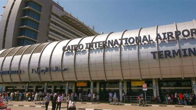 مطار القاهرة يشهد سفر ووصول ١٧٢  رحلة على متنها ١٩ ألف راكب