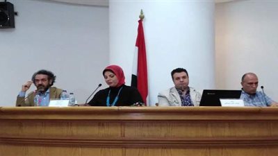 الأعلي للثقافة  يناقش  تجربة مشروع الفن في الفصل الدراسي | صور