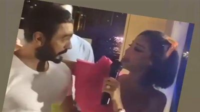 زوجة تامر حسني تغني بالإيطالى في عيد ميلاده