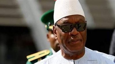 لحظة اعتقال رئيس مالي بعد الانقلاب عليه | فيديو