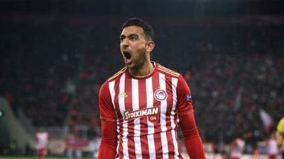 أولمبياكوس يضم كوكا من سبورتنج براجا نهائيا