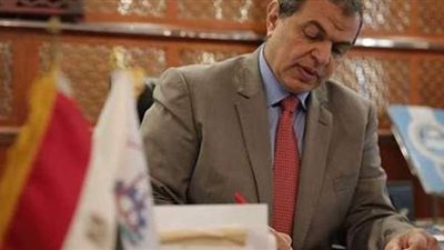 القوى العاملة:  48 ساعة الحد الأقصى للعمل أسبوعيا بالقطاع الخاص في الإمارات