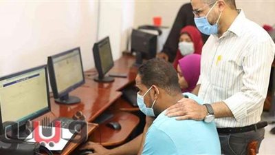 معامل التنسيق الإلكتروني بجامعة جنوب الوادي تستقبل طلاب المرحلة الأولى