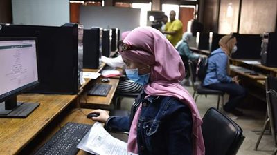 طلاب الثانوية يسجلون رغباتهم في تنسيق الجامعات وسط إجراءات احترازية | فيديو وصور