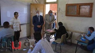محافظ المنيا يتفقد عددا من لجان امتحانات الثانوية العامة للدور الثاني