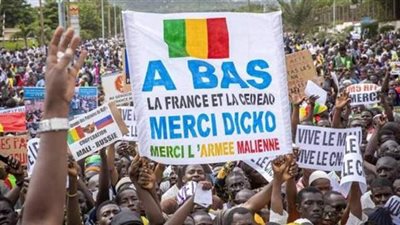 وفد المجموعة الاقتصادية لغرب أفريقيا يزور مالي للمطالبة بإعادة النظام الدستوري