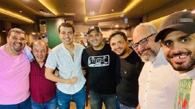 بيومى فؤاد يفتتح مطعمه الجديد في أكتوبر | صور