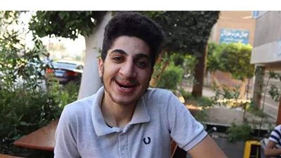 أستاذ تجميل يتعهد بعلاج ضحية التنمر بجامعة كفر الشيخ  | فيديو