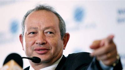 ساويرس:  ترامب  رئيس أهوج وغير مثقف