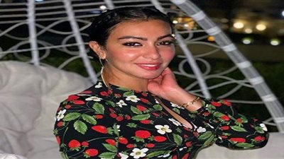 ميرهان حسين تنشر صور جديدة من الساحل وتعلق 