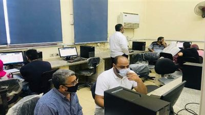إقبال متوسط على معامل التنسيق الإلكترونى بجامعة بنها | صور