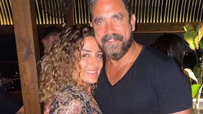 أمير كرارة يحتفل بعيد ميلاد زوجته بطريقة رومانسية