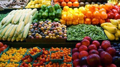 أسعار الخضروات والفاكهة بالأسواق | فيديو