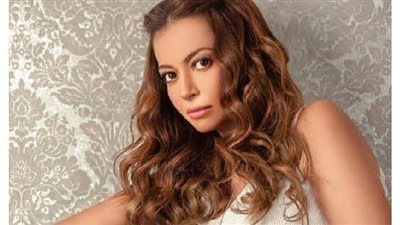 داليا مصطفى تكشف حقيقة إجرائها عملية تجميل فى وجهها