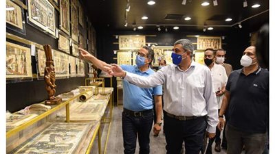 العناني والأمين العام لمنظمة السياحة العالمية يتفقدان متحف ومستشفى الغردقة