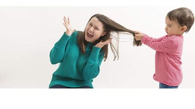 أستاذة تخاطب تطالب الأمهات بالكشف على الطفل لدى طبيب نفسي حال تغير سلوكه