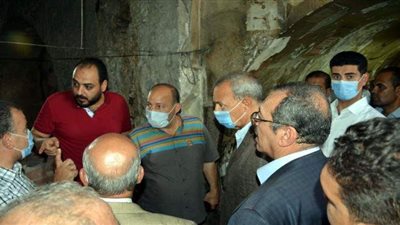 محافظ القليوبية يتابع حل مشكلة تسرب المياه بنفق ناصر بميدان المؤسسة