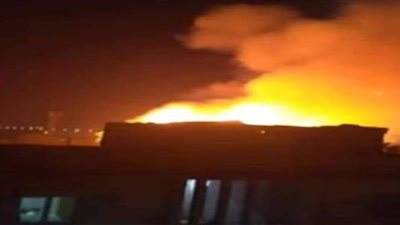 إخماد حريق نشب بأشجار ونخيل بجوار إحدى المدارس في مصر القديمة | صور