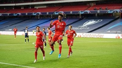 كومان يتقدم بالهدف الأول لبايرن ميونخ في باريس سان جيرمان
