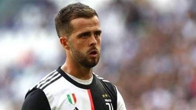 نشرة أخبار السوشيال ميديا.. برشلونة يعلن إصابة بيانيتش بفيروس كورونا.. وحنان مطاوع تستمتع بإجازتها الصيفية