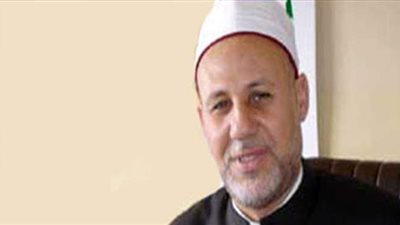 رئيس لجنة الفتوى الأسبق: من كان به إحساس بالمرض فليعتذر عن صلاة الجمعة