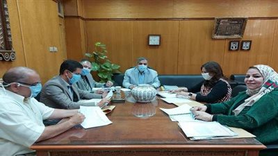 لجنة قيادات جامعة بنها تستقبل المتقدمين للوظائف الإشرافية