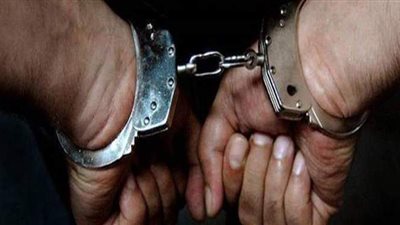 ضبط عاملين  بحوزتهما 750 كيلو من الذهب الخام في البحر الأحمر