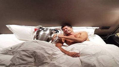 كأس أبطال أوروبا في سرير ليفاندوفسكي بعد فوز بايرن ميونخ