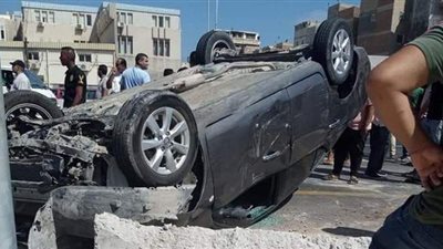 إصابة قائدى سيارتين تصادما بمحور المحمودية بالإسكندرية | صور