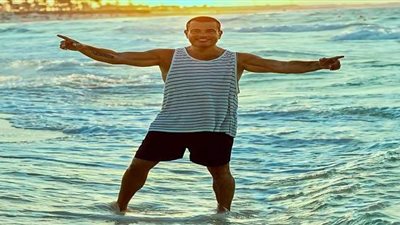 عمرو دياب يواصل مفاجآته ويطرح  كليب 