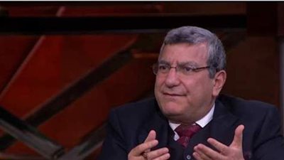 أستاذ صحة عامة يكشف أسباب تراجع إصابات فيروس كورونا في مصر |فيديو