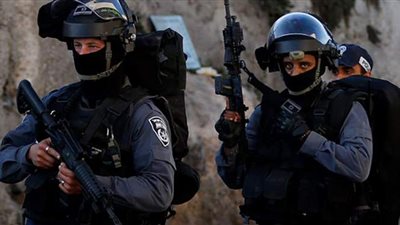 في إسرائيل التظاهر غير مكفول للجميع.. كيف أظهرت الاحتجاجات ضد نتنياهو وحشية الشرطة؟