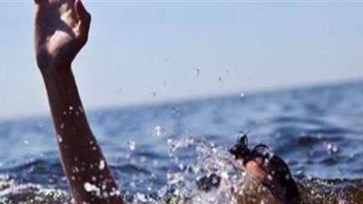 أنقذ ابنه ومات غرقا.. أب يضحي بنفسه من أجل طفله في أطفيح