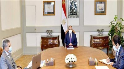 السيسي يكلف بالاستمرار في مشروعات هيئة قناة السويس ومجراها الملاحي.. توفير فرص العمل وزيادة الاستثمارات.. ودعم الشباب المتميز