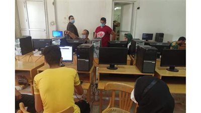 ٤٣٣ طالبا يسجلون بمعمل التنسيق الإلكتروني بعين شمس لليوم الثالث