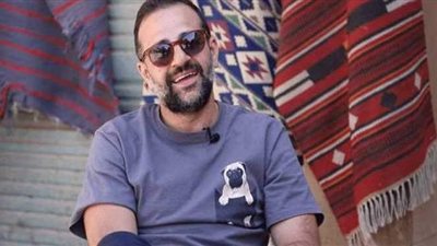 نجاة المخرج رؤوف السيد من حادث مروع على طريق وادي النطرون