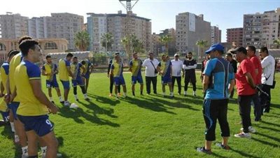 مجلس دمنهور يصرف شهرا من مستحقات الجهاز الفني المتأخرة