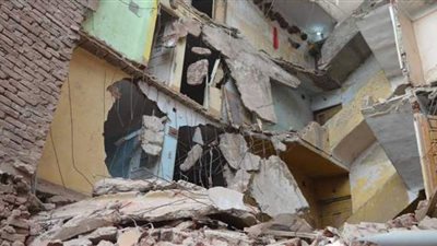 انهيار منزل بطنطا والبحث عن المصابين تحت الأنقاض
