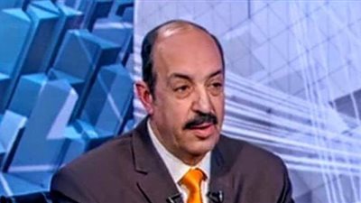 خبير: موجة من جني الأرباح لأسهمي المؤشرين الرئيسيين بالبورصة في تعاملات أمس