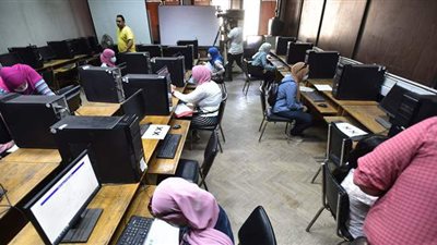 42 ألفا عدد خريجى الجامعات  فى مصر عام 1966