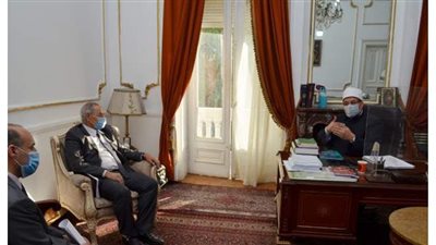 وزير الأوقاف يستقبل رئيس الجامعة المصرية للثقافة الإسلامية بكازاخستان