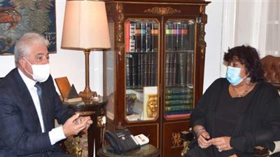 إيناس عبد الدايم تبحث مع محافظ جنوب سيناء خطة تطوير قصر ثقافة الطور