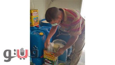 غلق ٨ منشآت غذائية غير مرخصة  وإعدام 140 كيلو  أغذية غير صالحة  بأولاد صقر