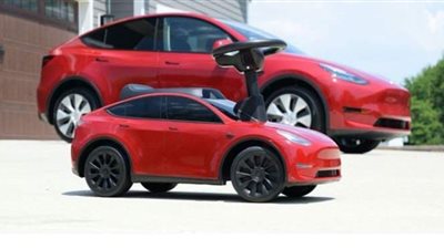 تعرف على مواصفات سيارة تيسلا الكهربائية الخاصة للأطفال