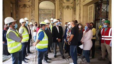 وزير الاتصالات يتابع تجهيزات مركزي تنمية الابداع وريادة الأعمال