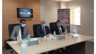 وزير الزراعة رئيسًا لإحدى لجان المرحلة الأخيرة للالتحاق بالبرنامج الرئاسي لتأهيل التنفيذيين للقيادة