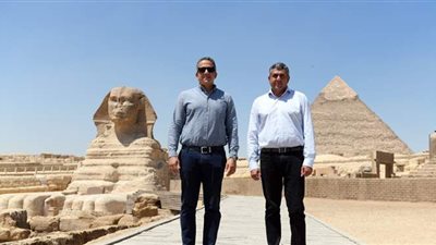 الأمين العام لمنظمة السياحة العالمية يزور  الأهرامات | صور